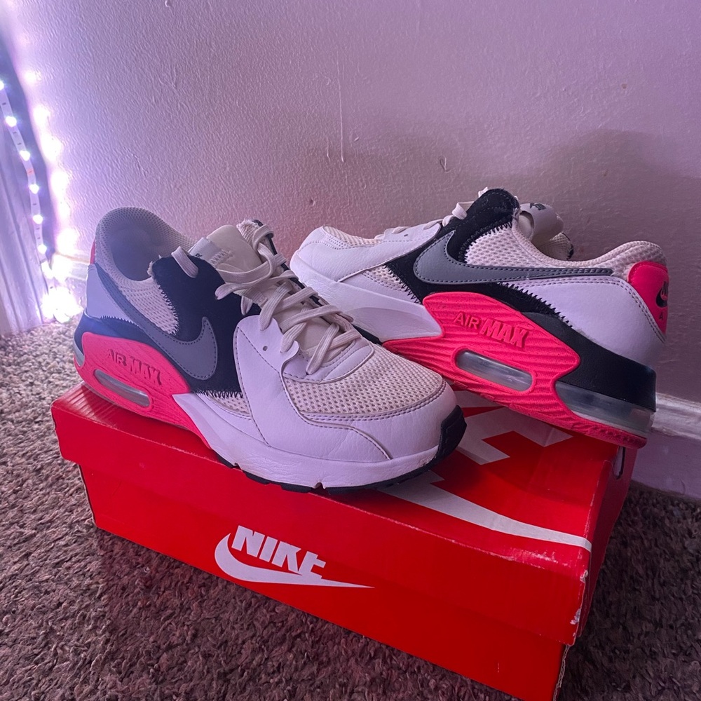 WMNS NIKE AIR MAX EXCEE